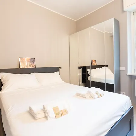 Easytopstay - Marche Charming Flat 밀라노
