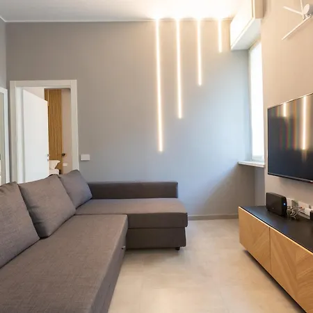Easytopstay - Marche Charming Flat Milan