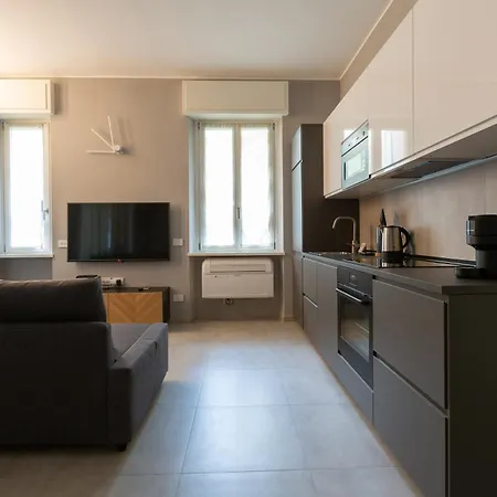 Easytopstay - Marche Charming Flat Milan